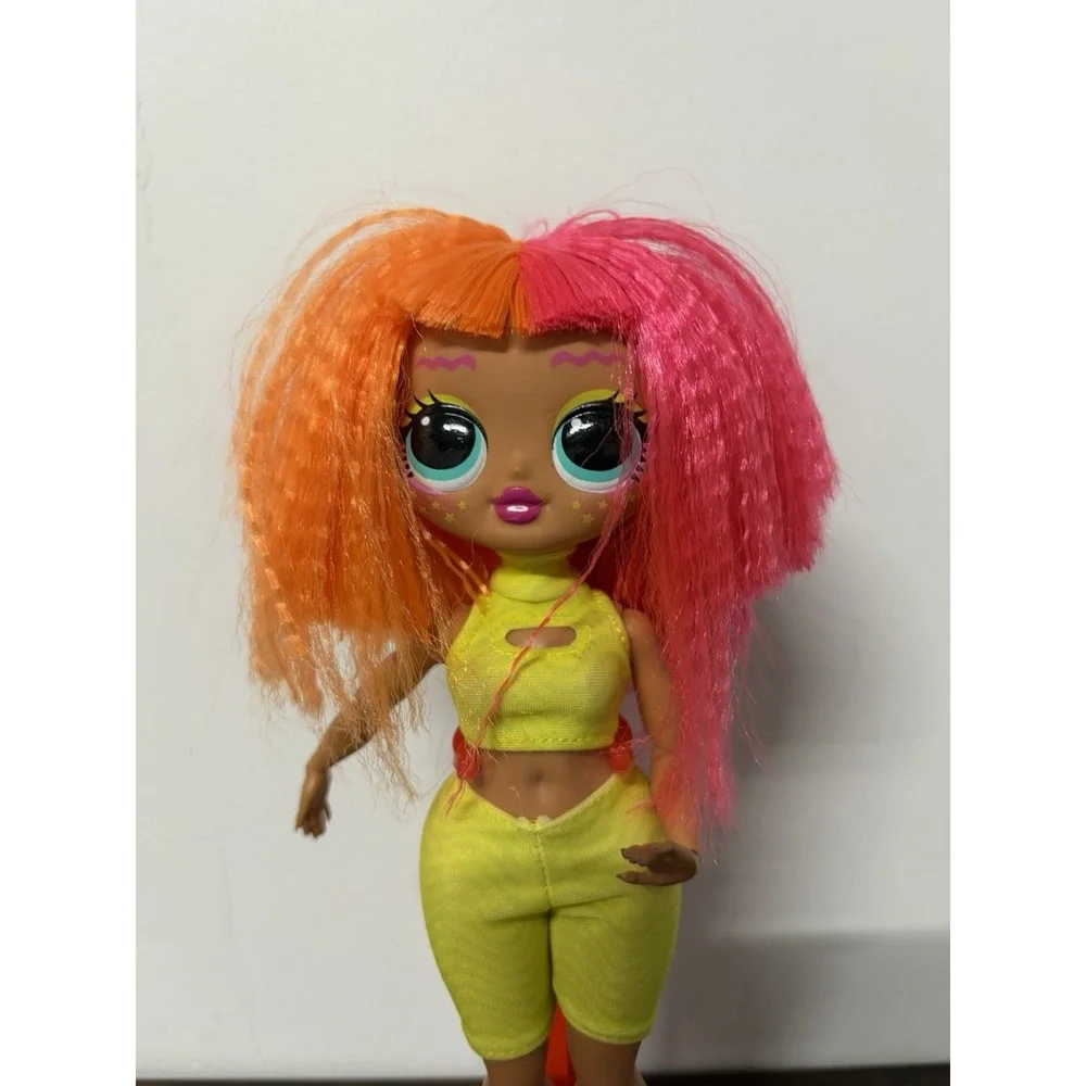 LOL Surprise OMG Doll NEONLICIOUS Multicolor MGA 2019 With Outfit & Accessories